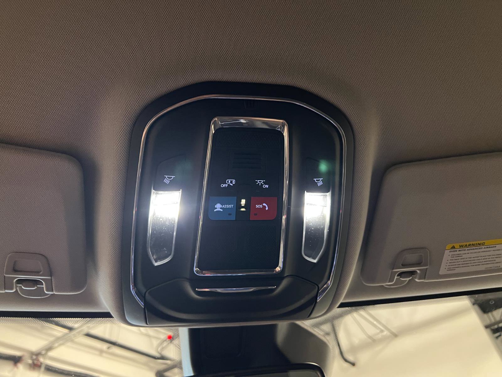 Used 2023 Jeep Grand Cherokee Laredo image 22