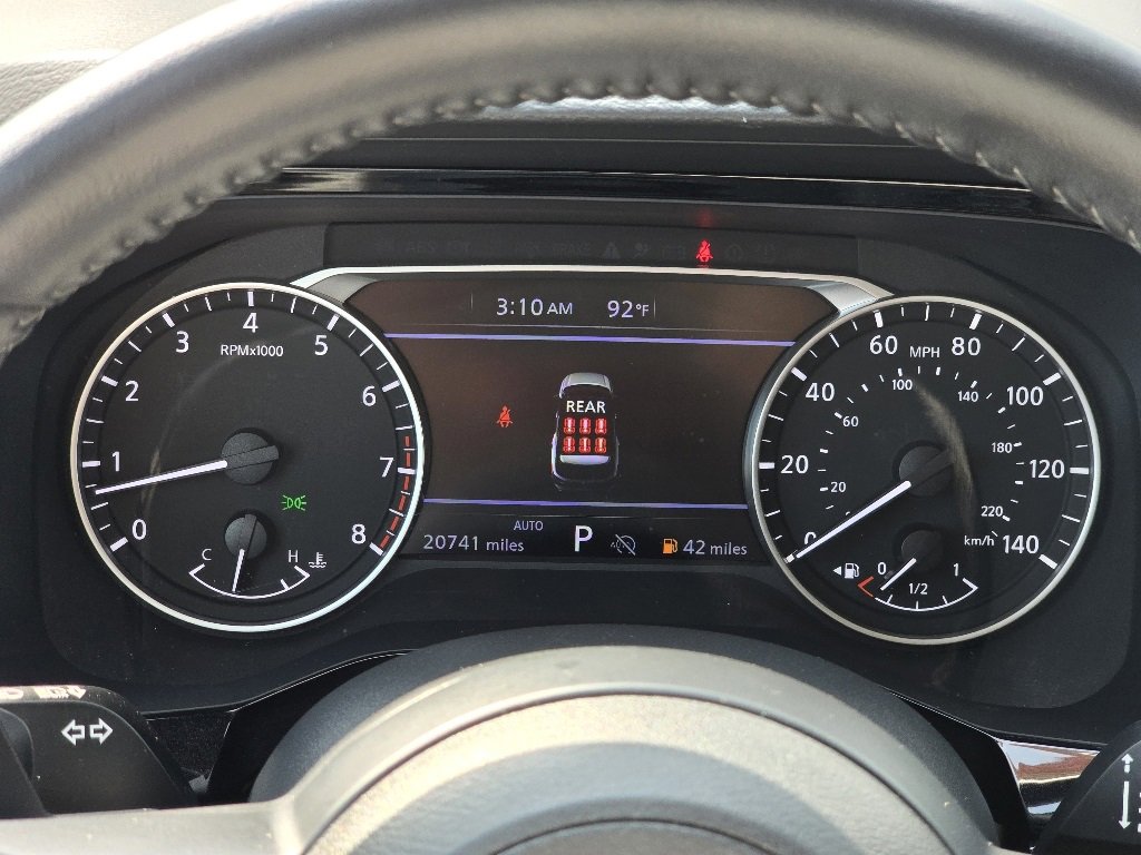 Used 2024 Nissan Pathfinder SV image 7