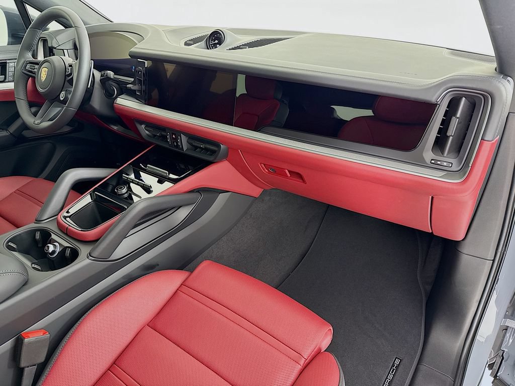 New 2026 Porsche Cayenne Coupe AWD/4WD image 31