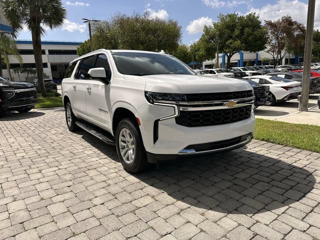 Used 2021 Chevrolet Suburban LS RWD image 17