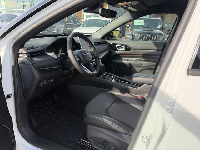 New 2026 Jeep Compass Trailhawk image 17