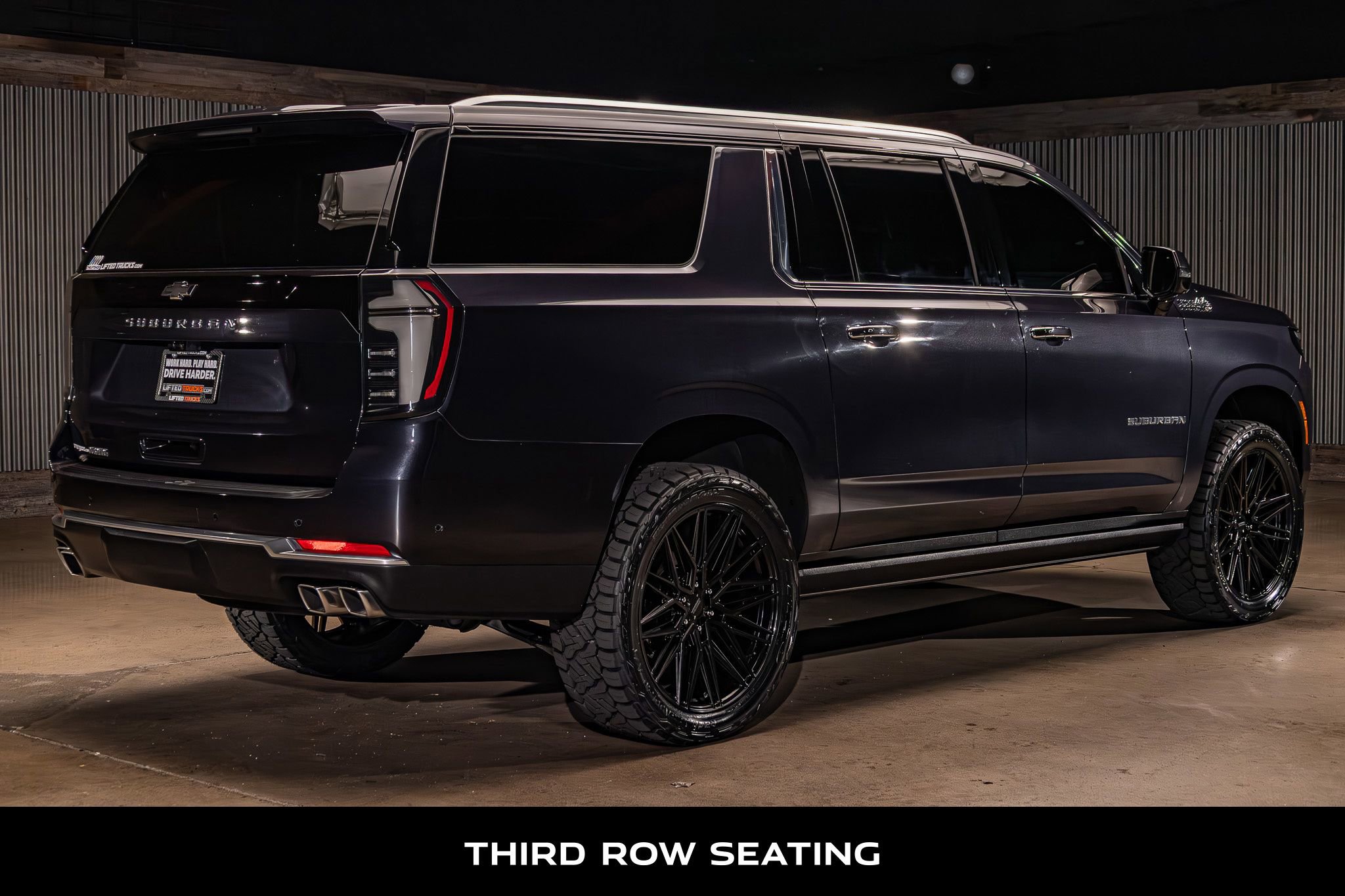Used 2025 Chevrolet Suburban High Country AWD/4WD image 10