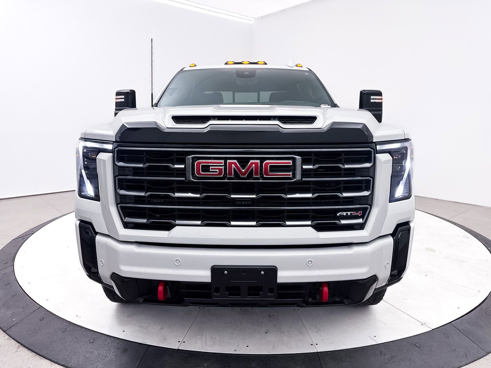 Used 2025 GMC Sierra 2500 AT4 w/ AT4 Premium Plus Package AWD/4WD image 14