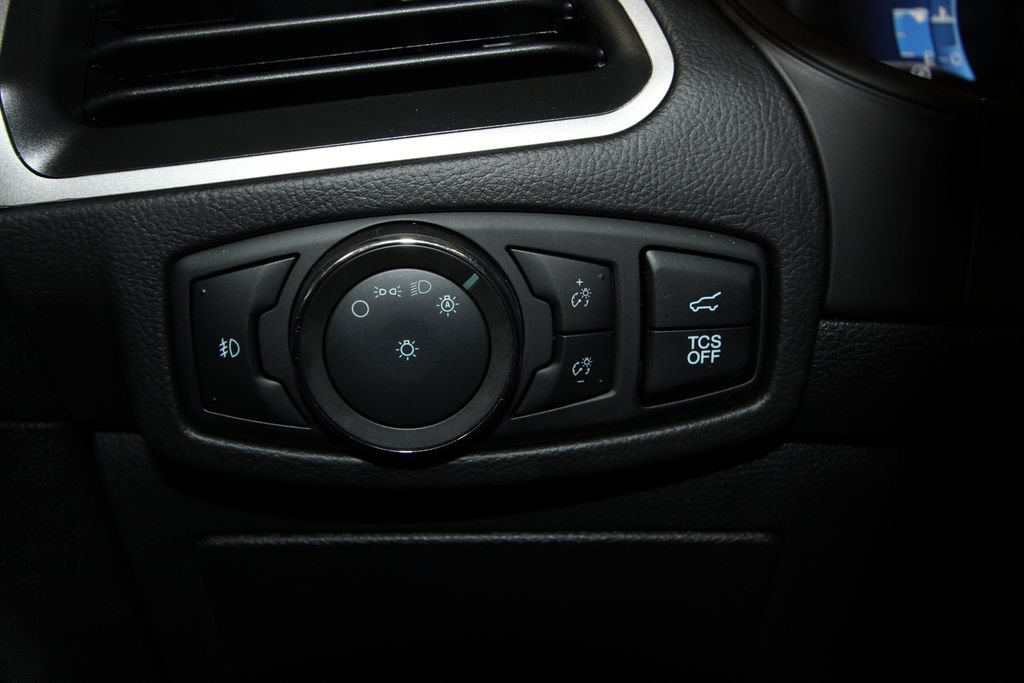 Used 2024 Ford Edge SEL w/ Convenience Package AWD/4WD image 10