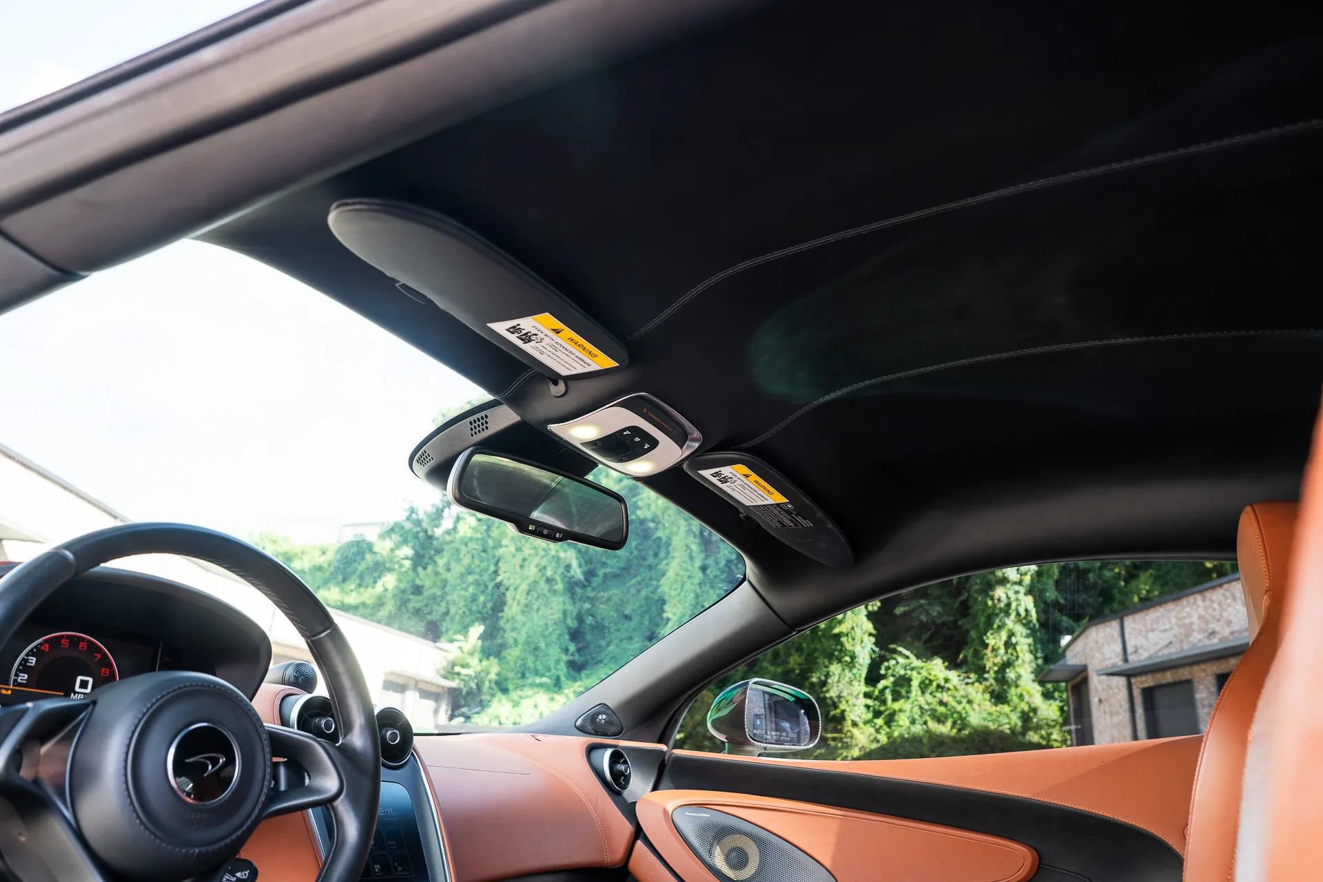 Used 2016 McLaren 570S Coupe RWD image 23