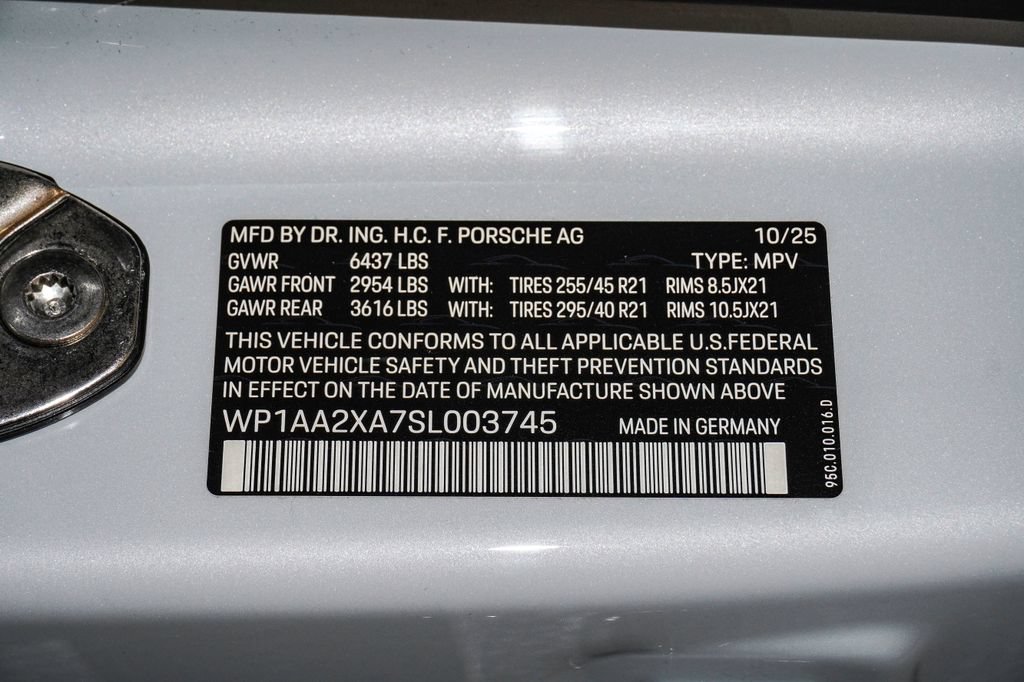 Certified 2025 Porsche Macan 4 Electric AWD/4WD image 30