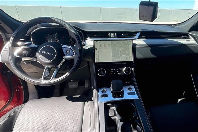 New 2024 Jaguar F-PACE R-Dynamic S image 19