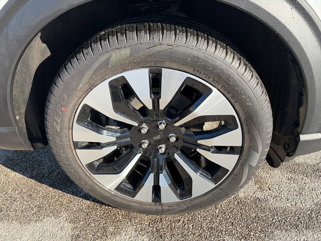 Used 2026 Ford Explorer Platinum w/ LUX Leather Package image 15