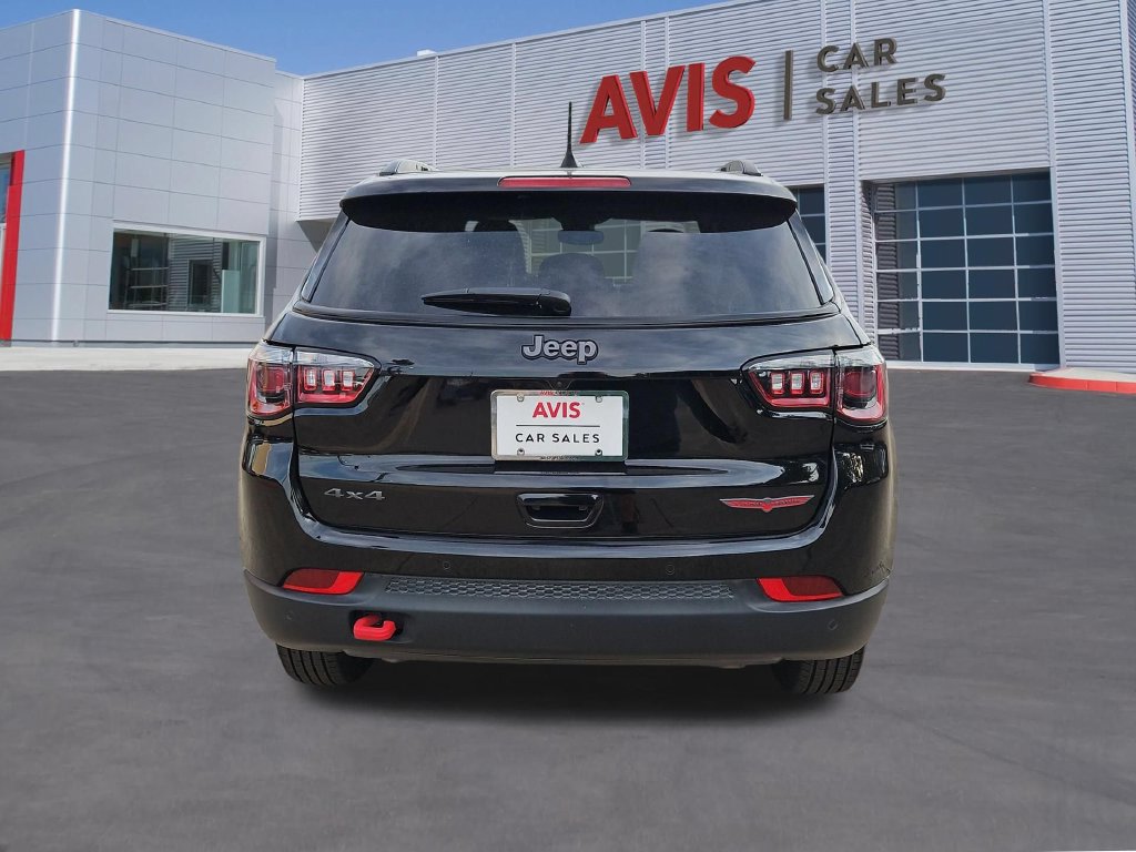 Used 2025 Jeep Compass Trailhawk AWD/4WD image 6