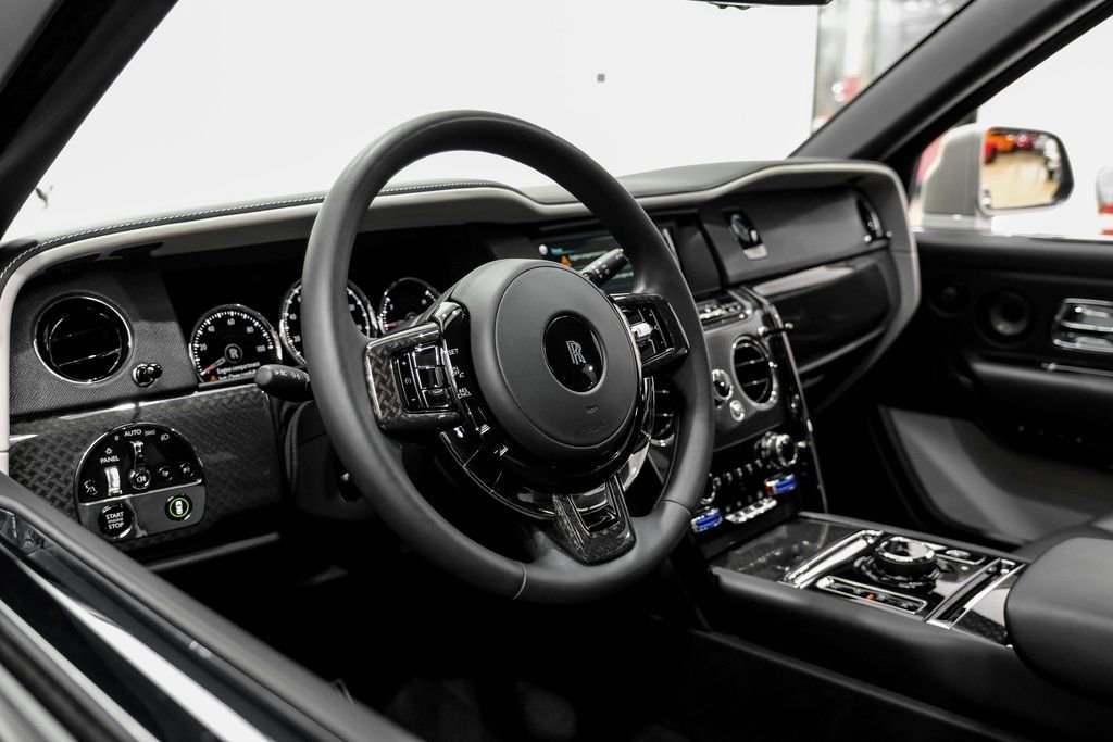 Used 2023 Rolls-Royce Cullinan Black Badge w/ Driver's Package image 14