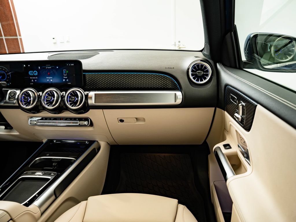 Used 2024 Mercedes-Benz EQB 300 4MATIC image 46