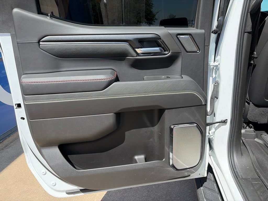 Used 2025 GMC Sierra 1500 AT4X AWD/4WD image 18