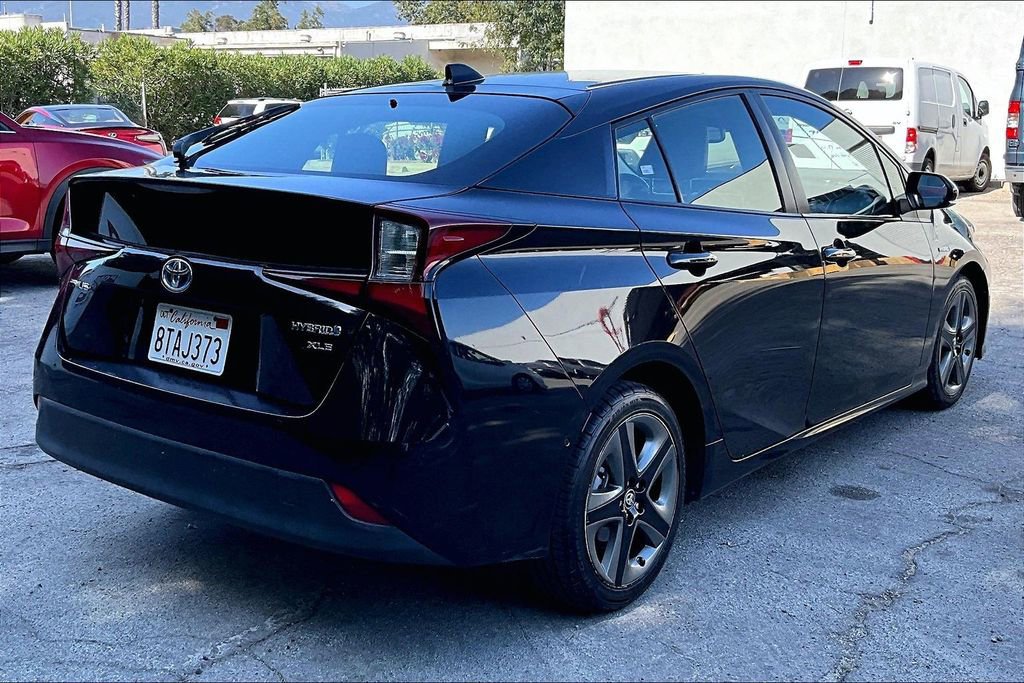 Used 2021 Toyota Prius XLE FWD image 4