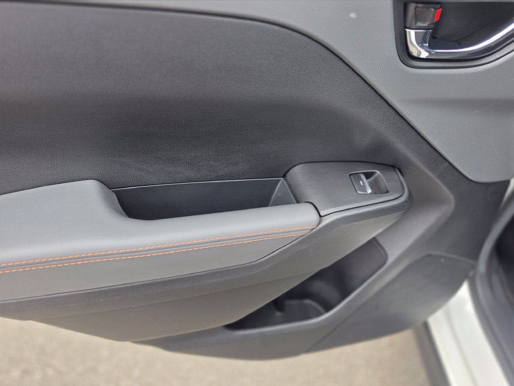 Used 2024 Subaru Crosstrek 2.5i Limited w/ Crosstrek Mirror Package AWD/4WD image 15