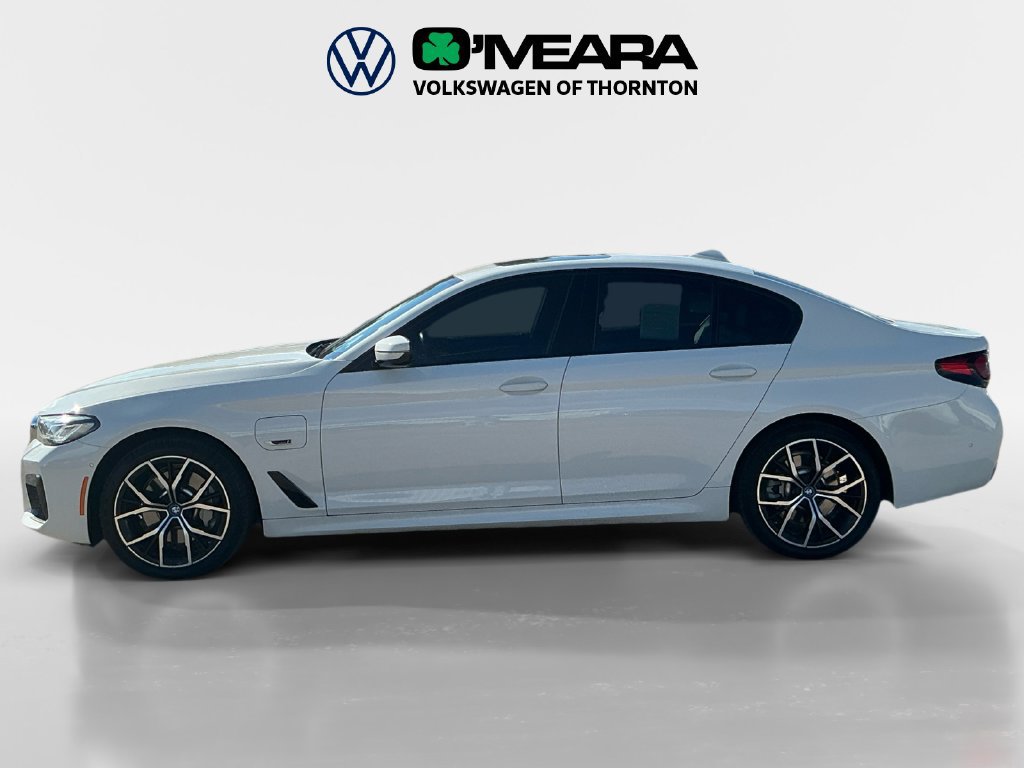 Used 2023 BMW 530e xDrive w/ Premium Package AWD/4WD image 2