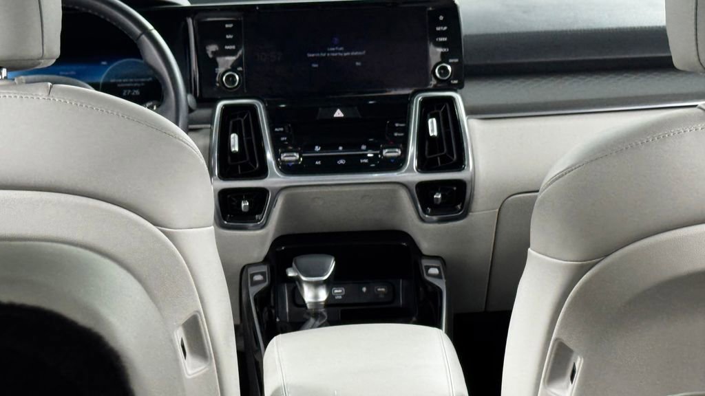 Used 2023 Kia Sorento SX AWD/4WD image 18