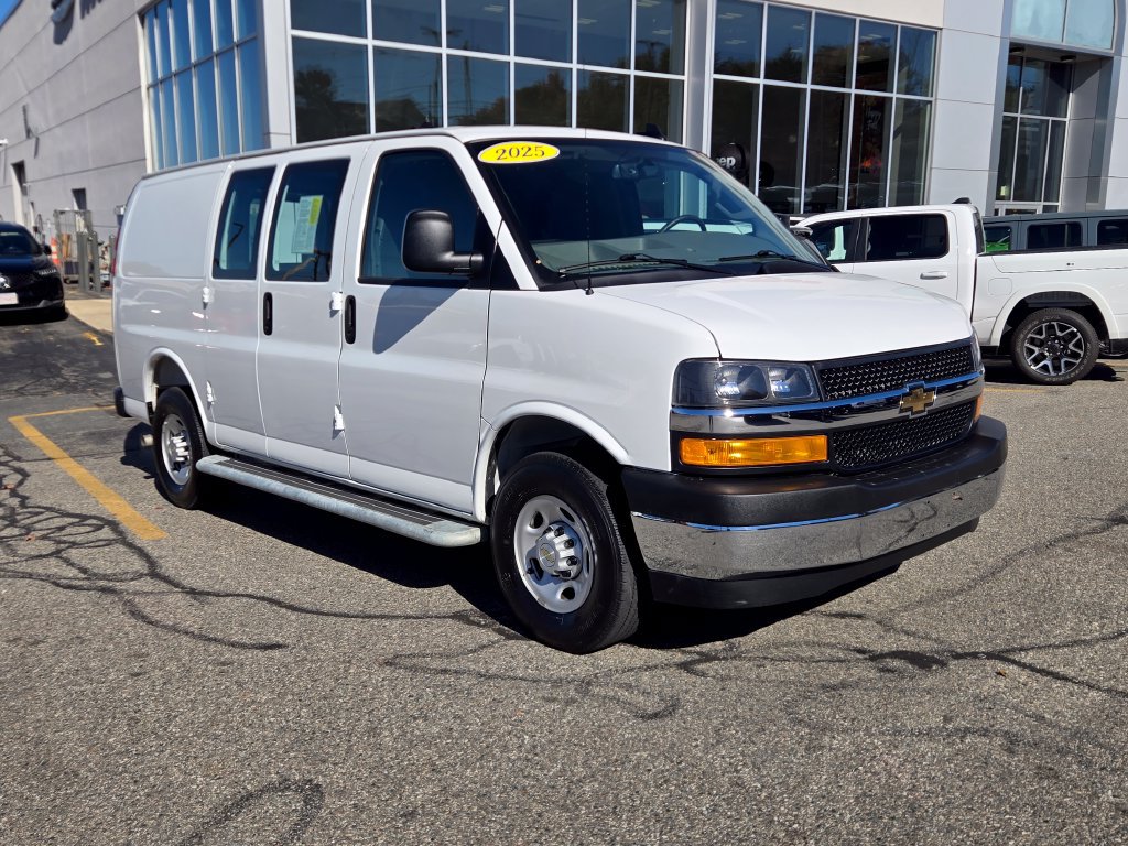 Used 2025 Chevrolet Express 2500 w/ Driver Convenience Package RWD image 2