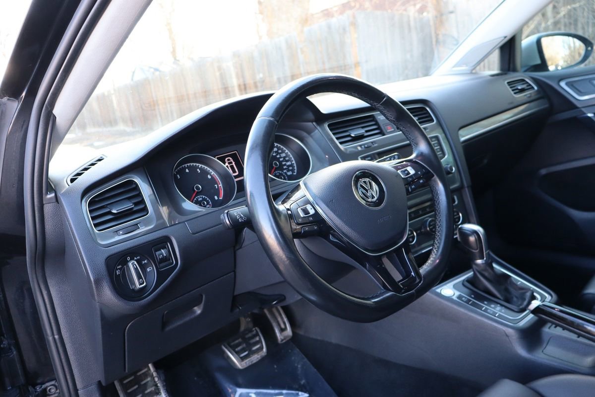 Used 2017 Volkswagen Golf Alltrack SEL image 15