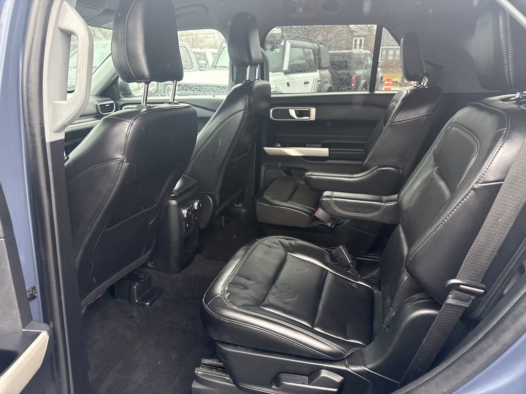 Used 2021 Ford Explorer XLT w/ Equipment Group 202A image 17