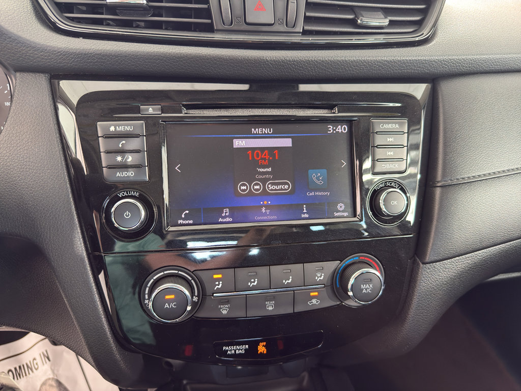 Used 2020 Nissan Rogue S image 21