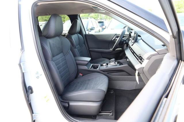 New 2026 Nissan Rogue SL AWD/4WD image 26