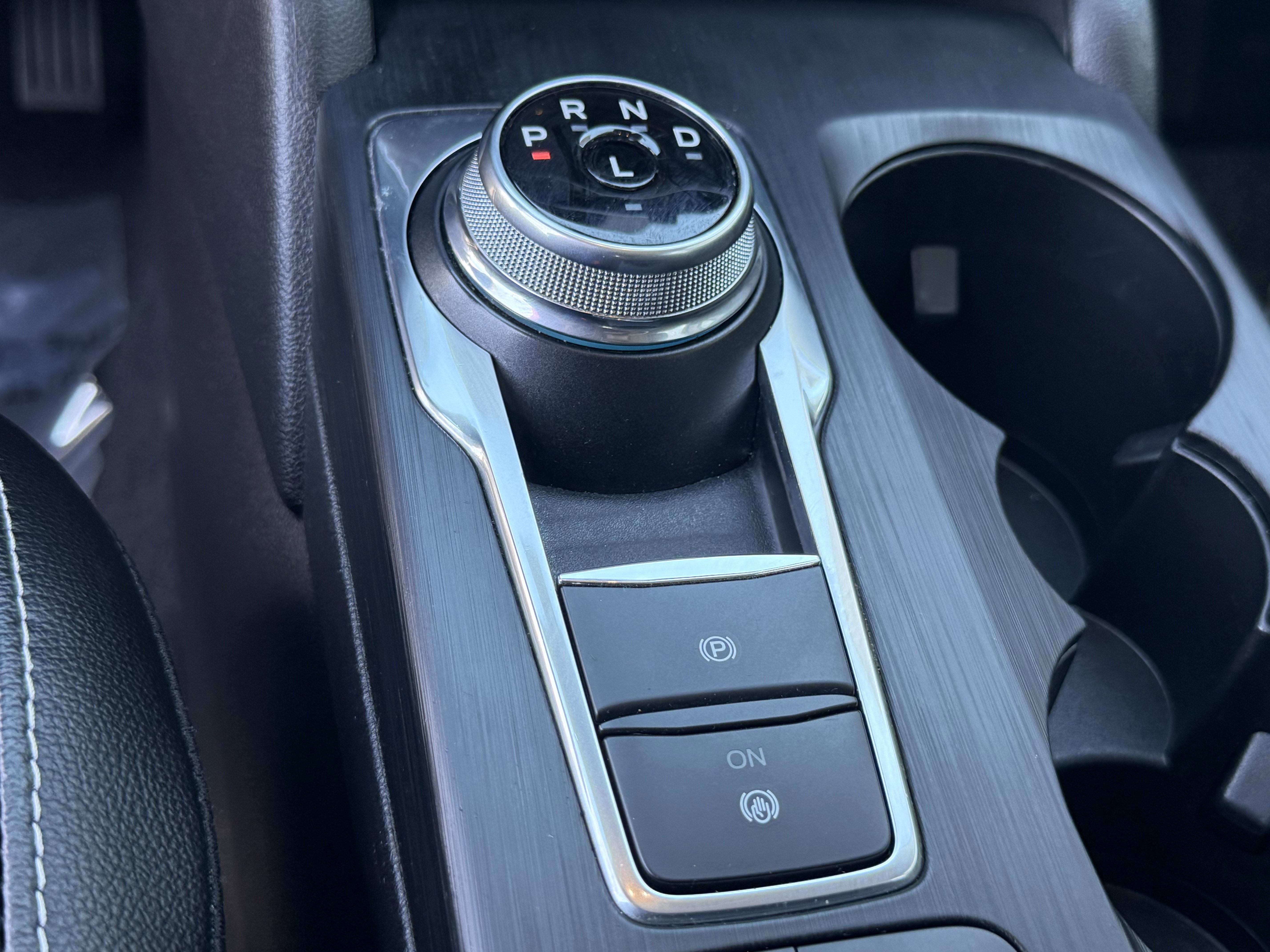 Used 2022 Ford Escape SEL w/ Technology Package image 23