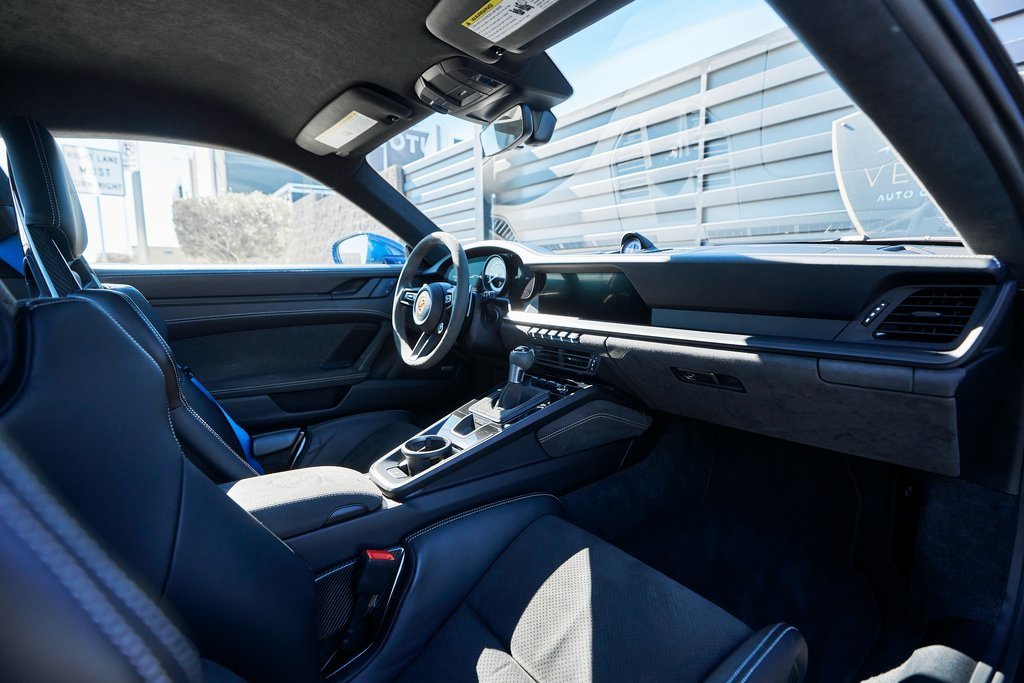 Used 2022 Porsche 911 GT3 image 32