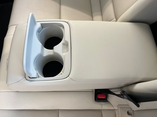 Used 2024 Lexus ES 300h w/ Premium Package FWD image 38