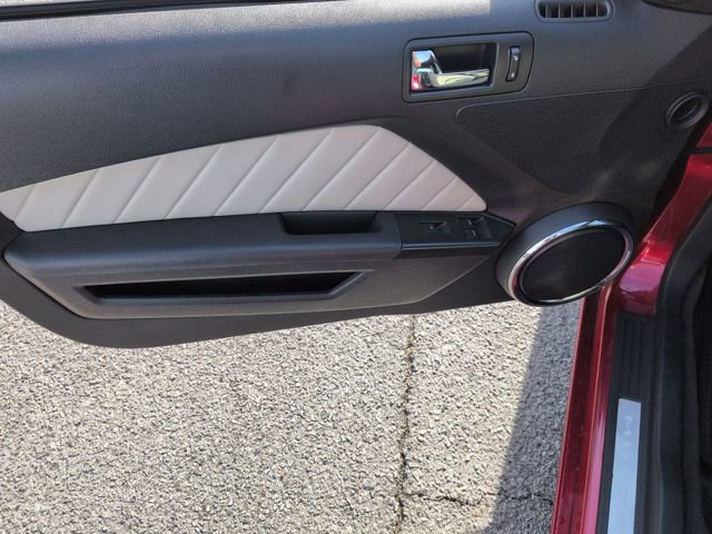 Used 2013 Ford Mustang Premium image 12