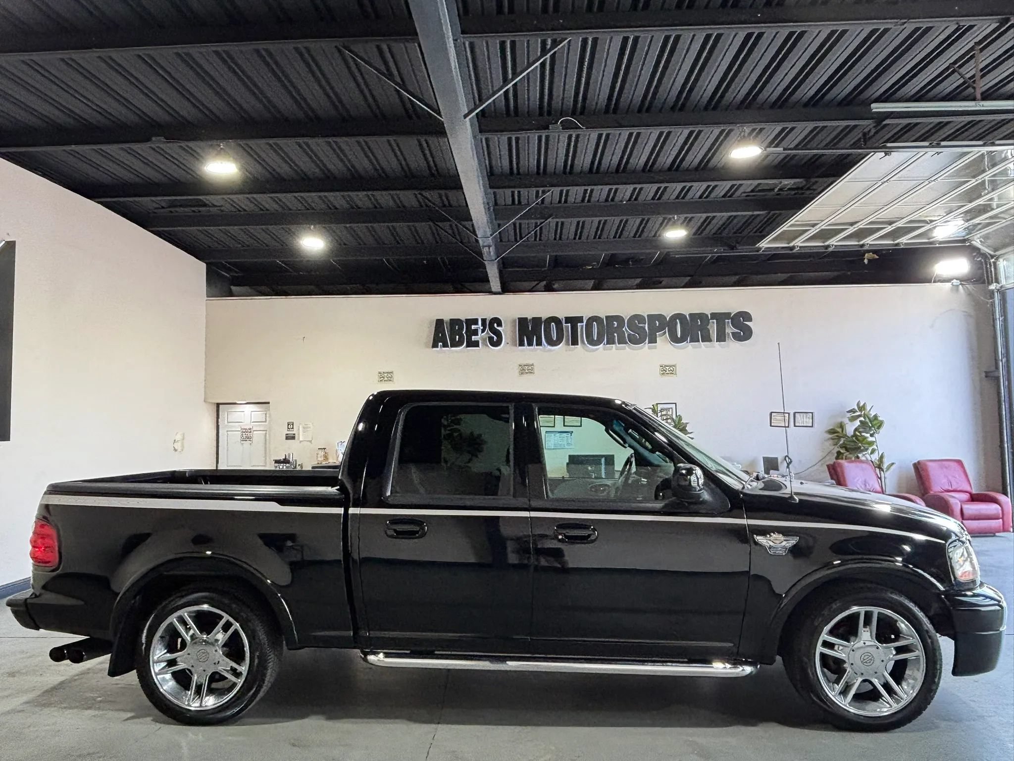 Used 2003 Ford F150 Harley-Davidson RWD image 6
