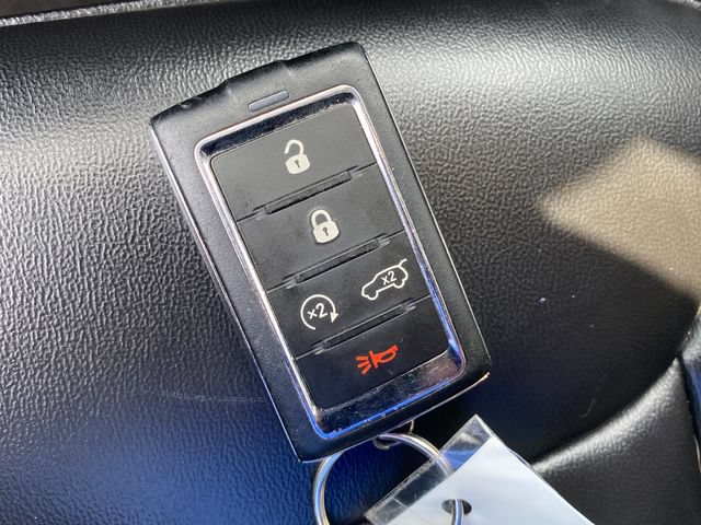 Used 2023 Jeep Grand Cherokee Limited AWD/4WD image 25