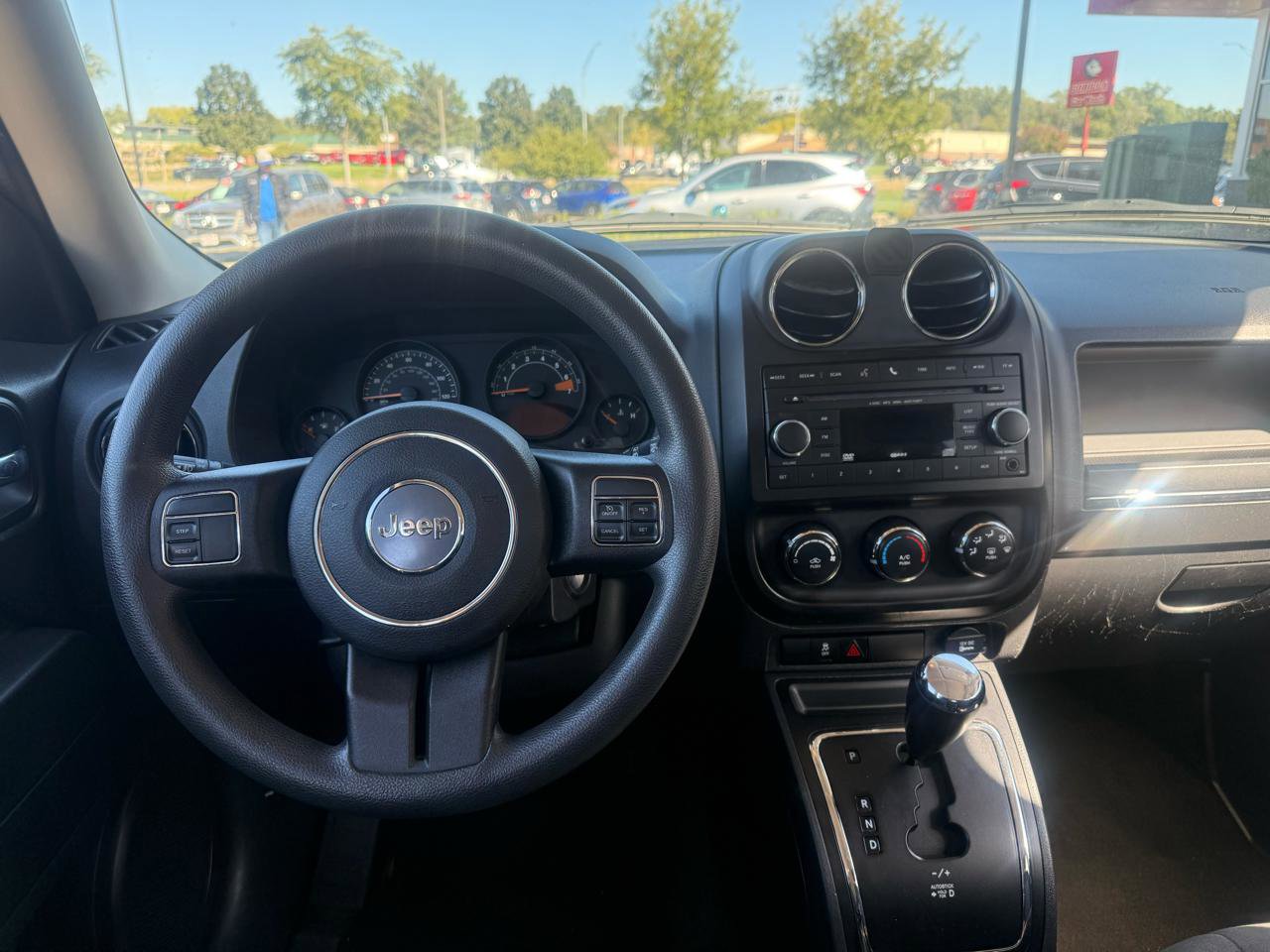 Used 2014 Jeep Patriot Sport image 11