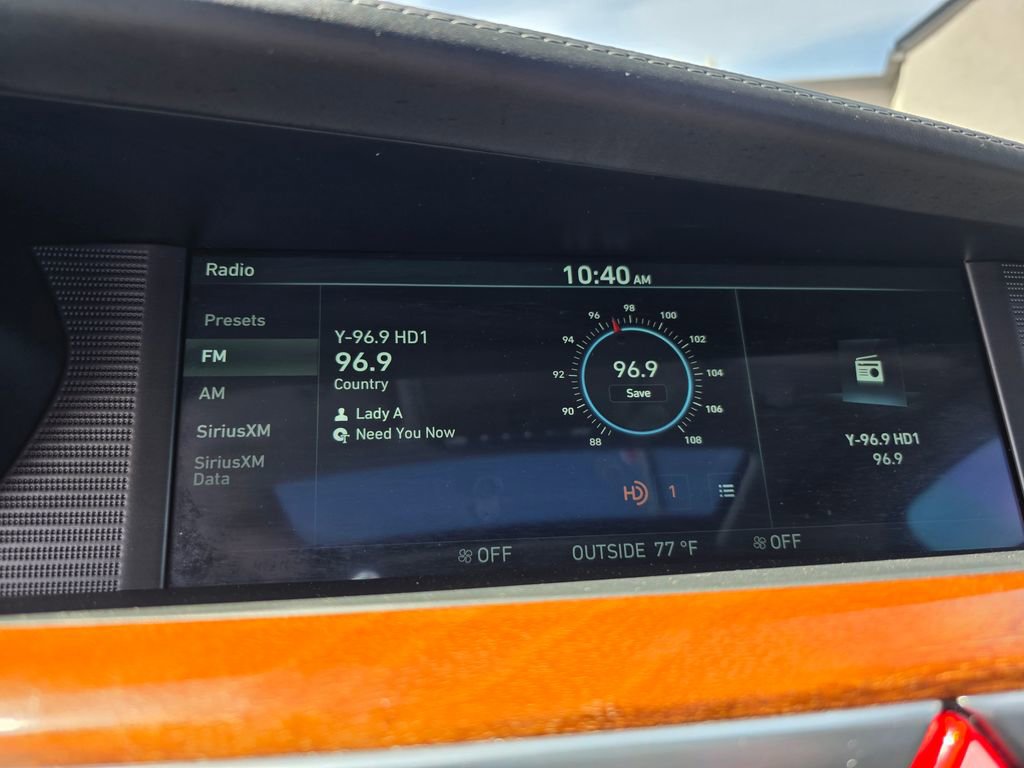 Used 2017 Genesis G90 3.3T Premium image 17