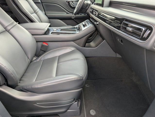 New 2026 Lincoln Aviator 2WD image 30
