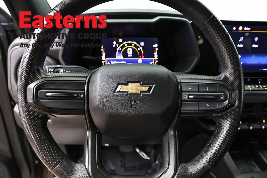 Used 2023 Chevrolet Colorado W/T RWD image 10