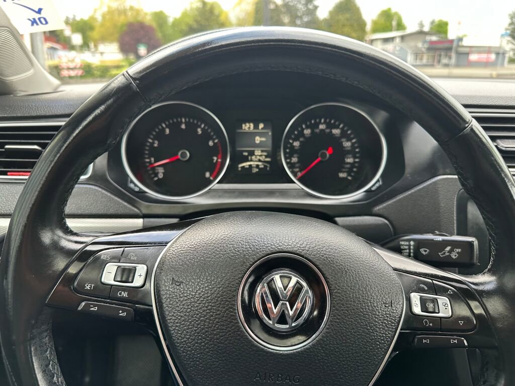 Used 2015 Volkswagen Jetta SE FWD image 20