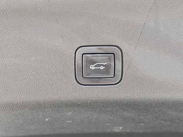Used 2023 Chevrolet Tahoe LT AWD/4WD image 13