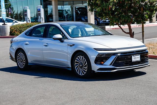 New 2026 Hyundai Sonata Limited FWD image 6