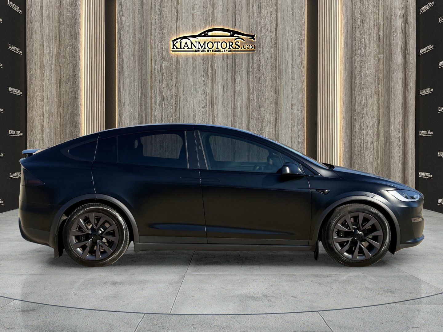 Used 2024 Tesla Model X Long Range image 9