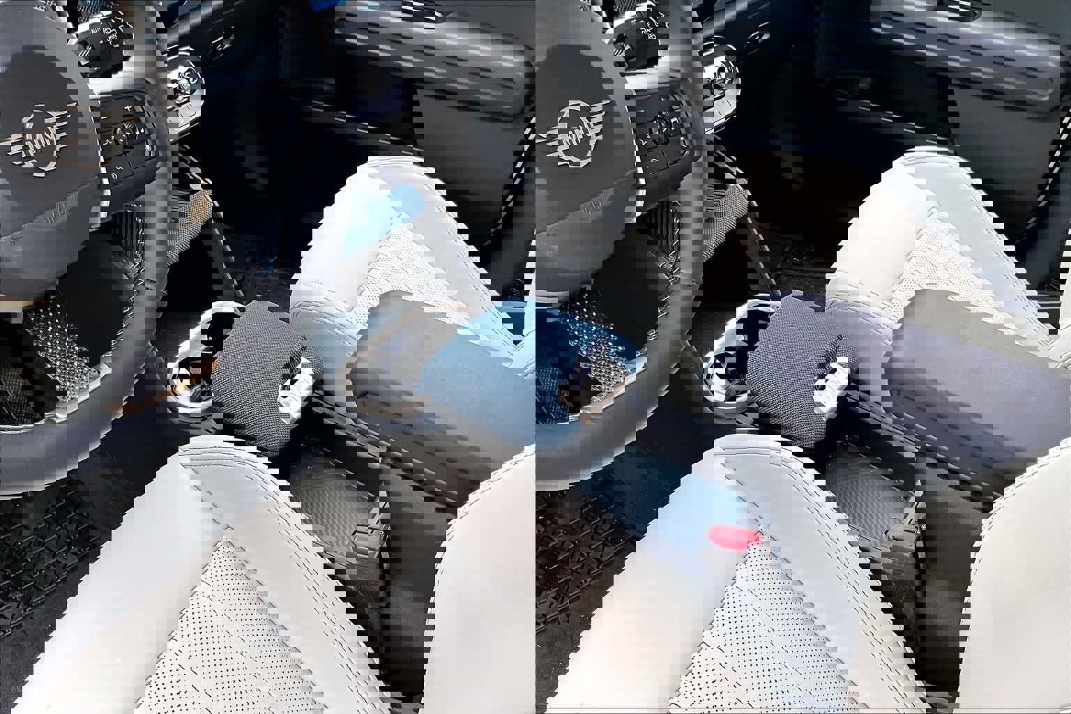 Used 2025 MINI Cooper Countryman S w/ Comfort Package Max image 19