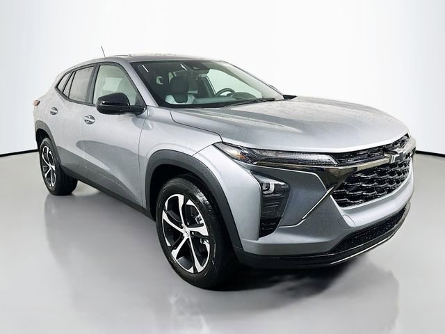 New 2026 Chevrolet Trax RS w/ Driver Confidence Package image 2