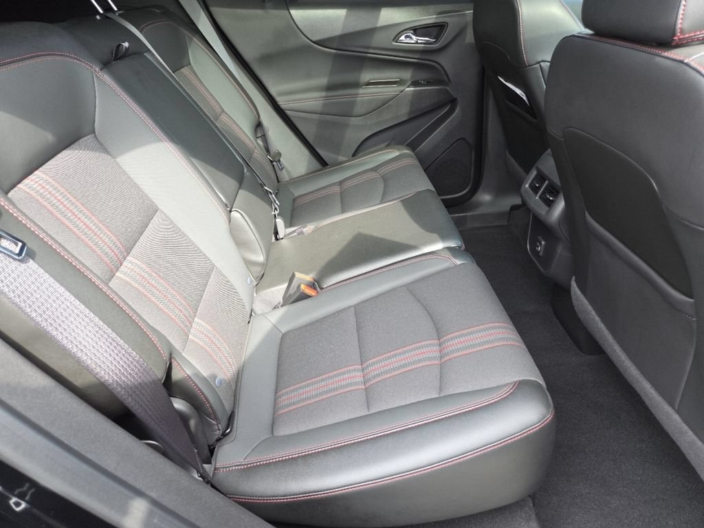Used 2023 Chevrolet Equinox RS FWD image 27