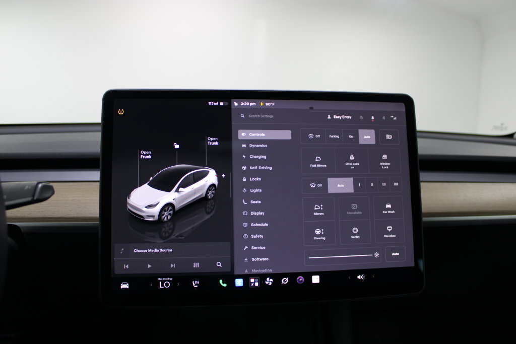 Used 2023 Tesla Model Y Long Range AWD/4WD image 41