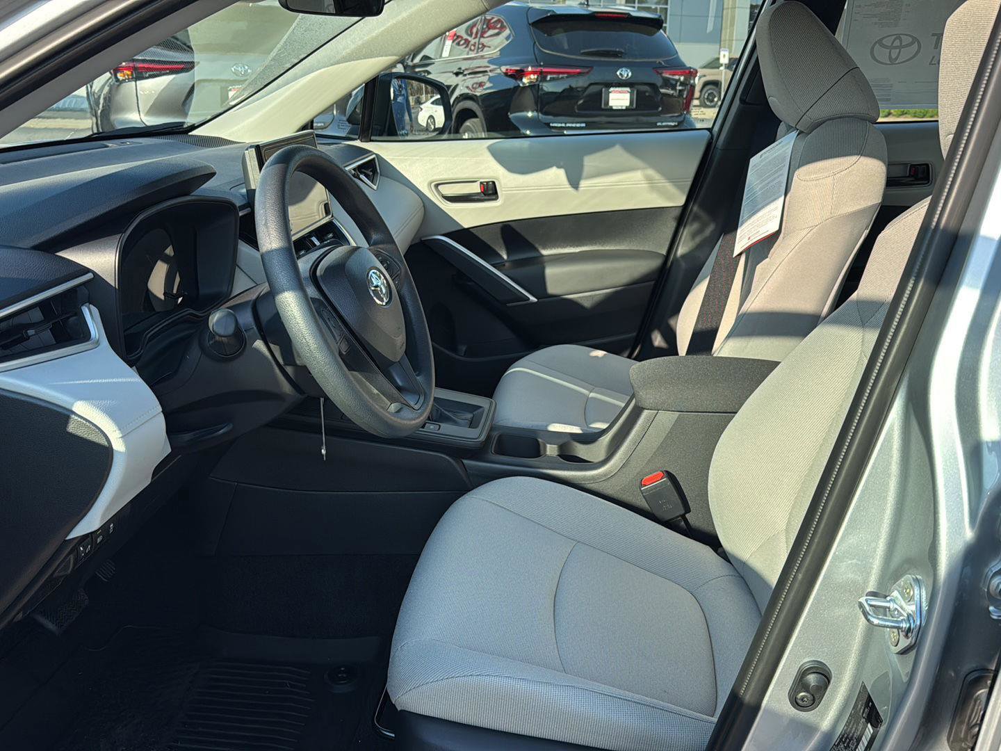 New 2026 Toyota Corolla Cross L image 9