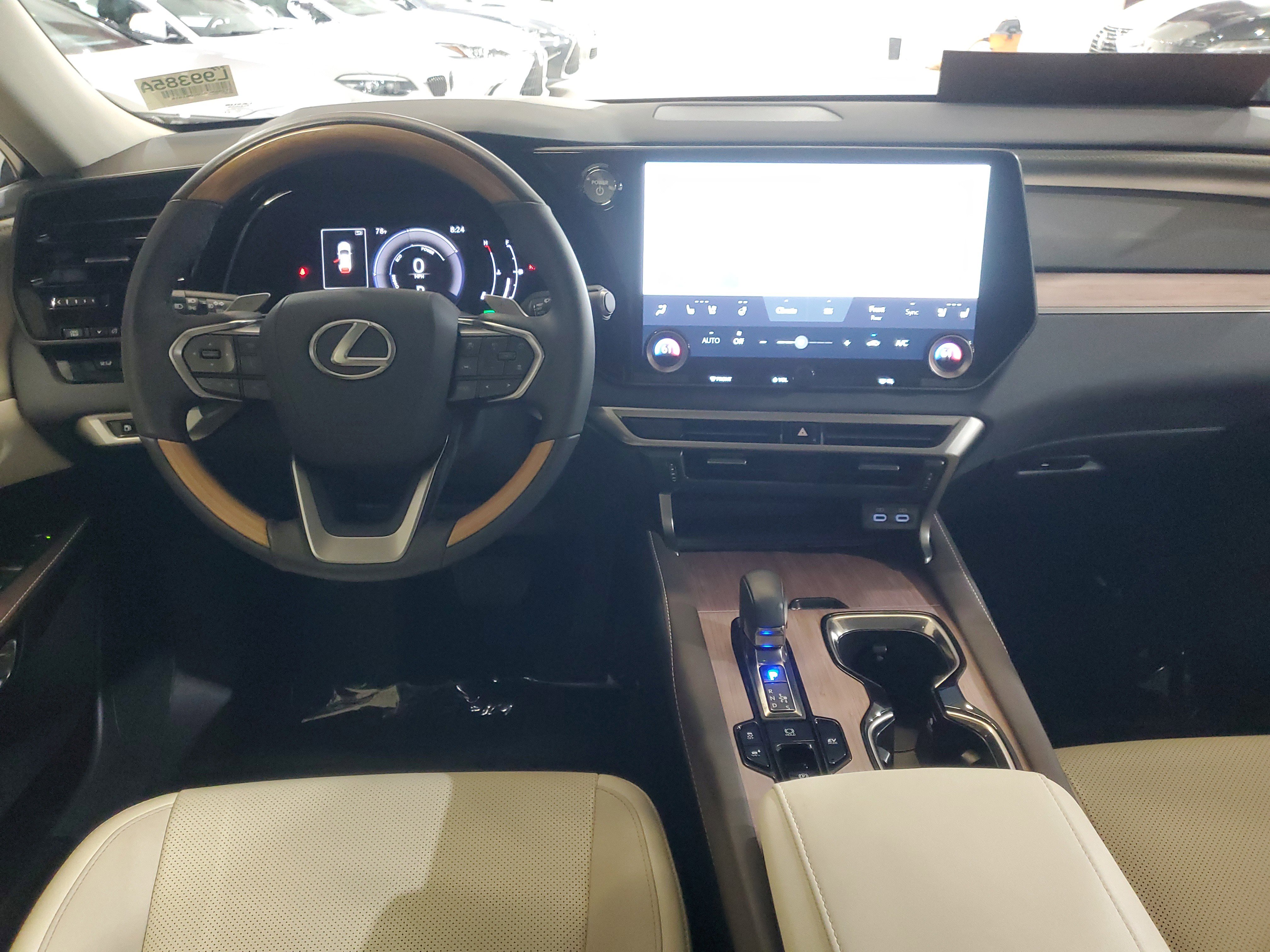 Used 2024 Lexus RX 350h image 12