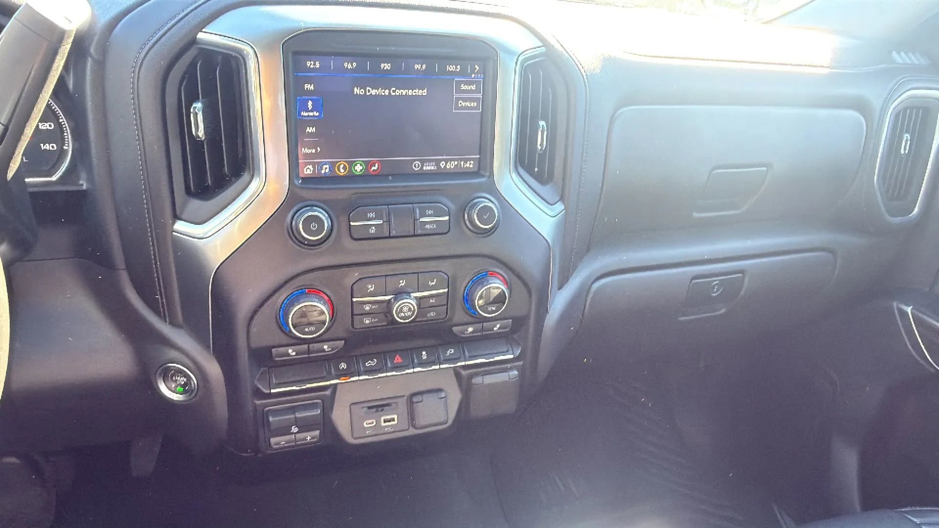 Used 2020 Chevrolet Silverado 1500 LT w/ All-Star Edition image 14