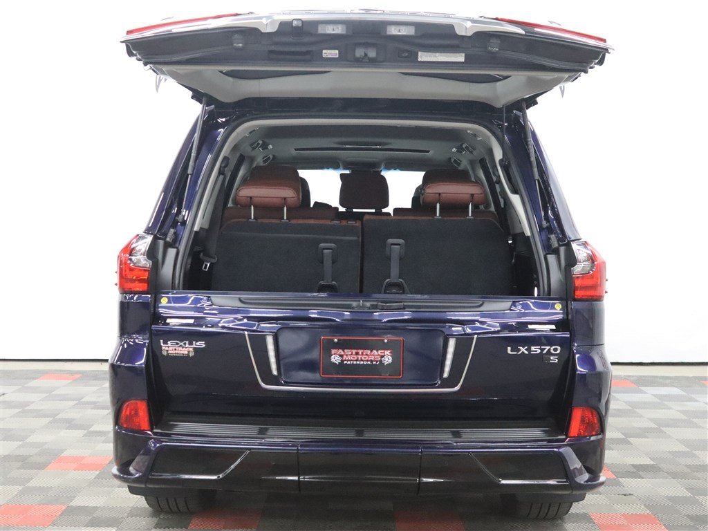 Used 2019 Lexus LX 570 4WD w/ Luxury Package image 7