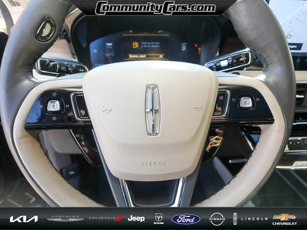 Certified 2023 Lincoln Corsair Reserve w/ Equipment Group 201A image 15