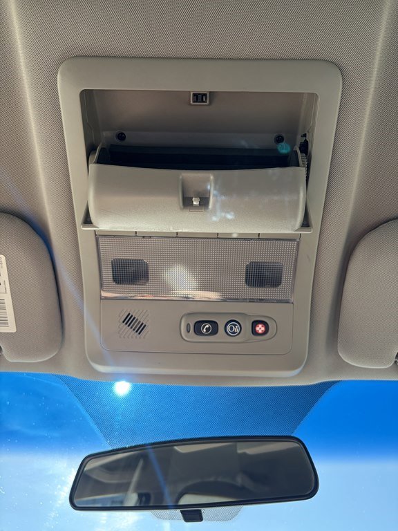 Used 2012 Chevrolet Captiva Sport LS image 11