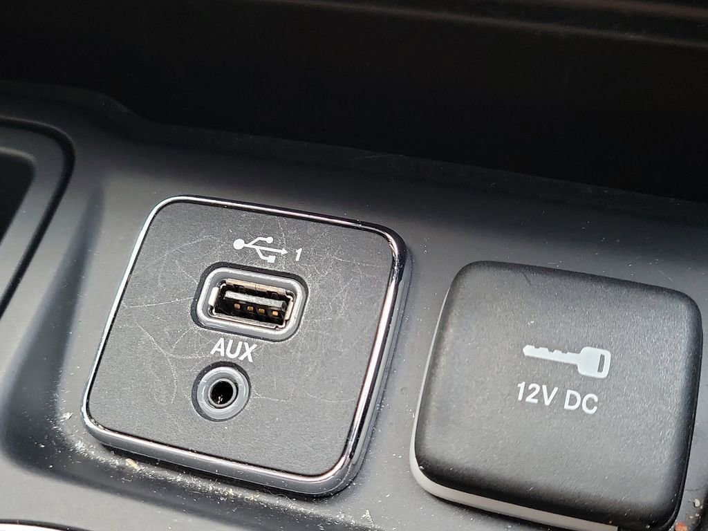 Used 2021 Jeep Cherokee Latitude Lux 80th Anniv w/ Quick Order Package 26U 80TH image 20